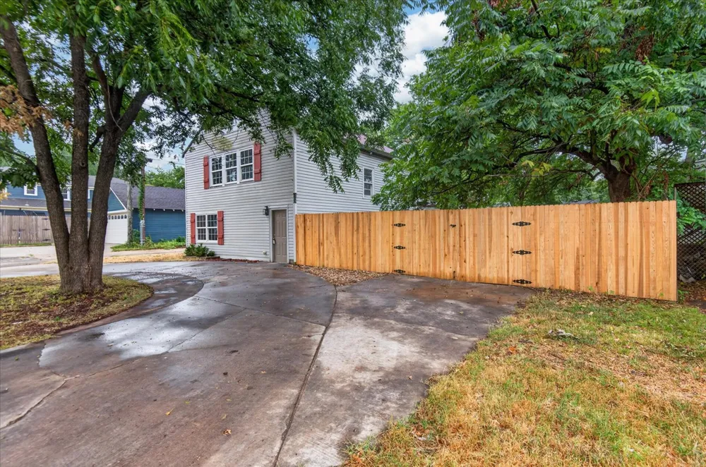 209 E 14th Bartlesville, OK 74003