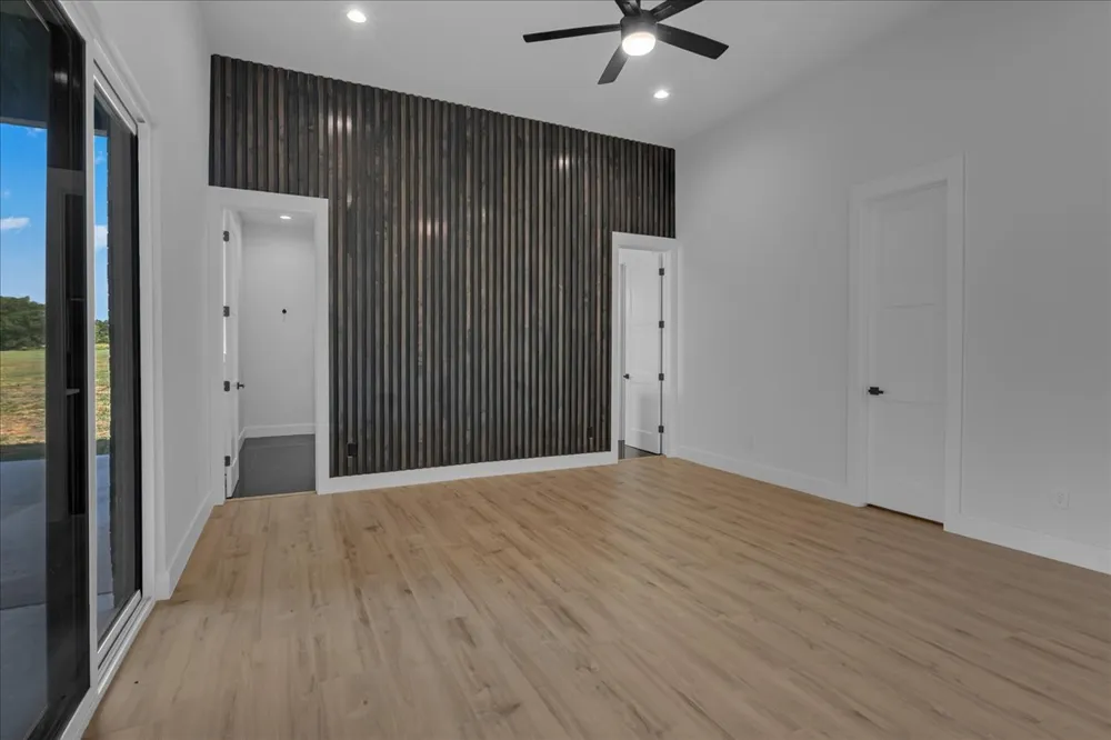3497 E 400 ROAD Oologah, OK 74053