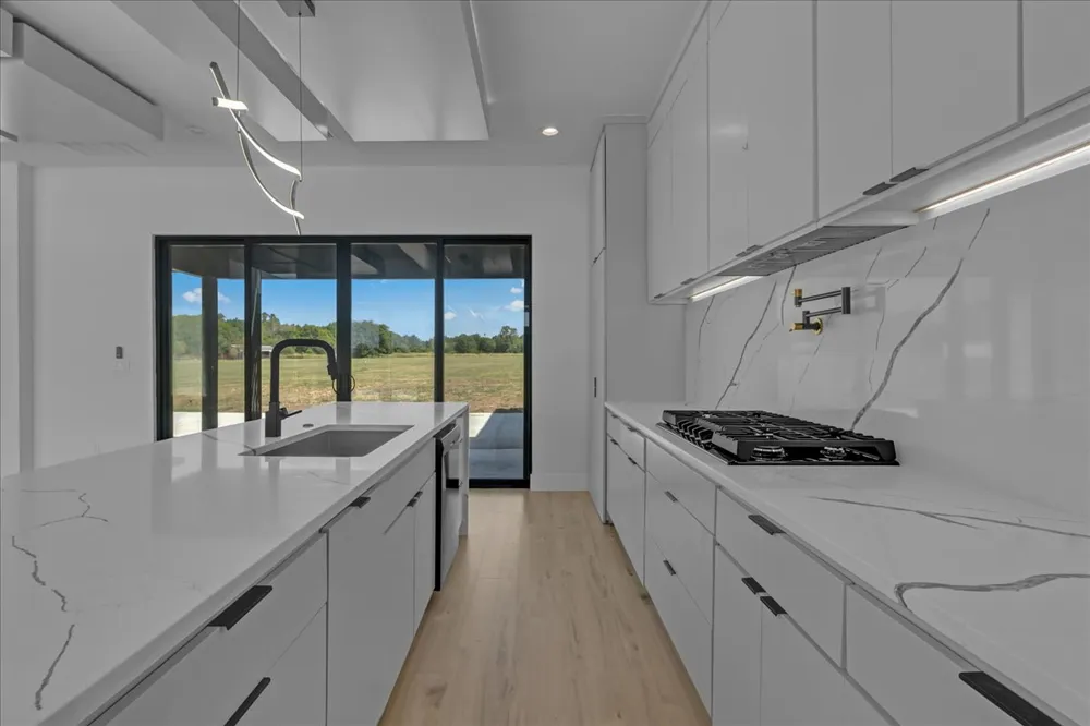 3497 E 400 ROAD Oologah, OK 74053