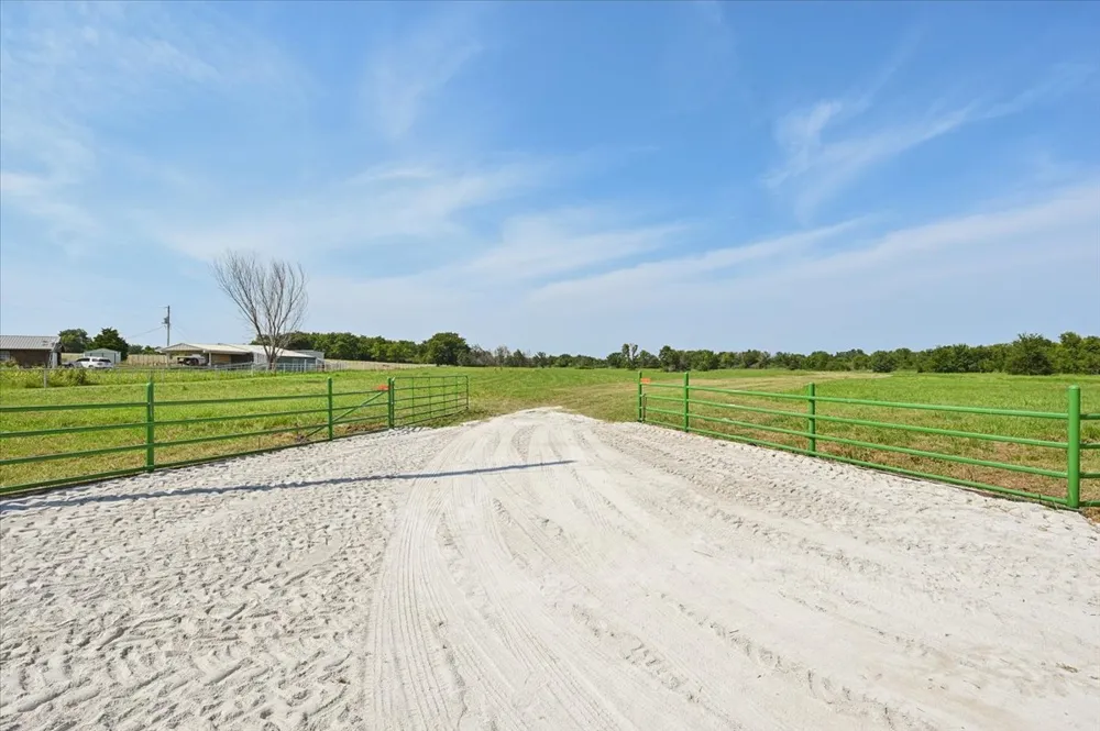 E 113th Street S Oktaha, OK 74450