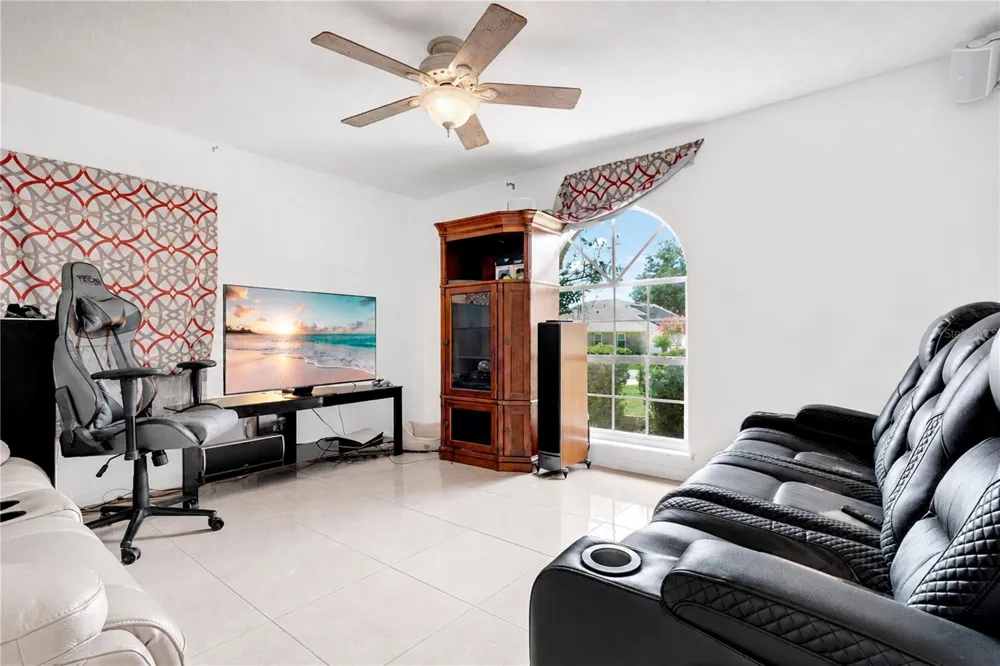 530 WHITECAP COVE COURT Debary, FL 32713
