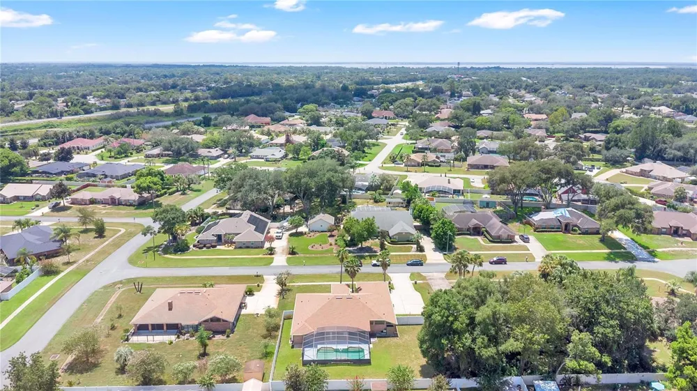 530 WHITECAP COVE COURT Debary, FL 32713