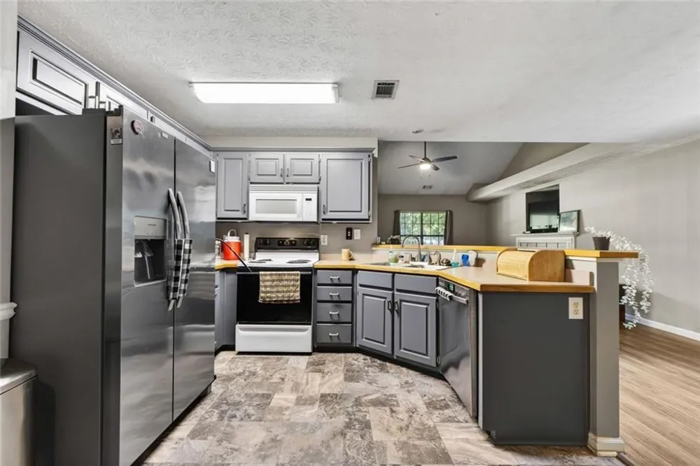 315 Wild Turkey Lane Locust Grove, GA 30248