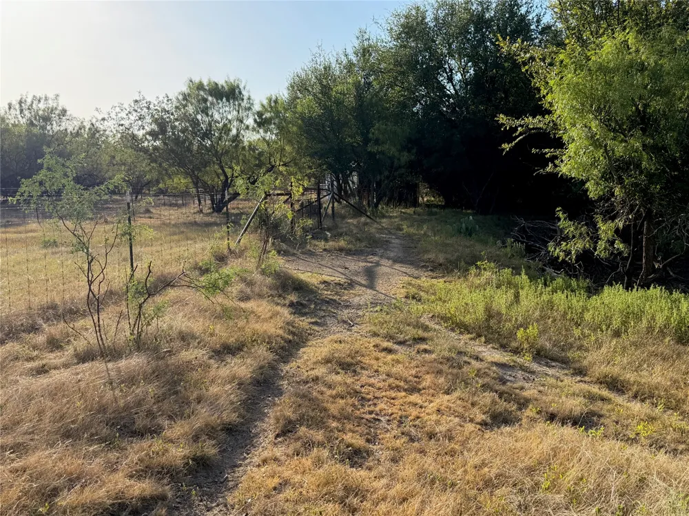 3930 Crestridge Drive Brownwood, TX 76801