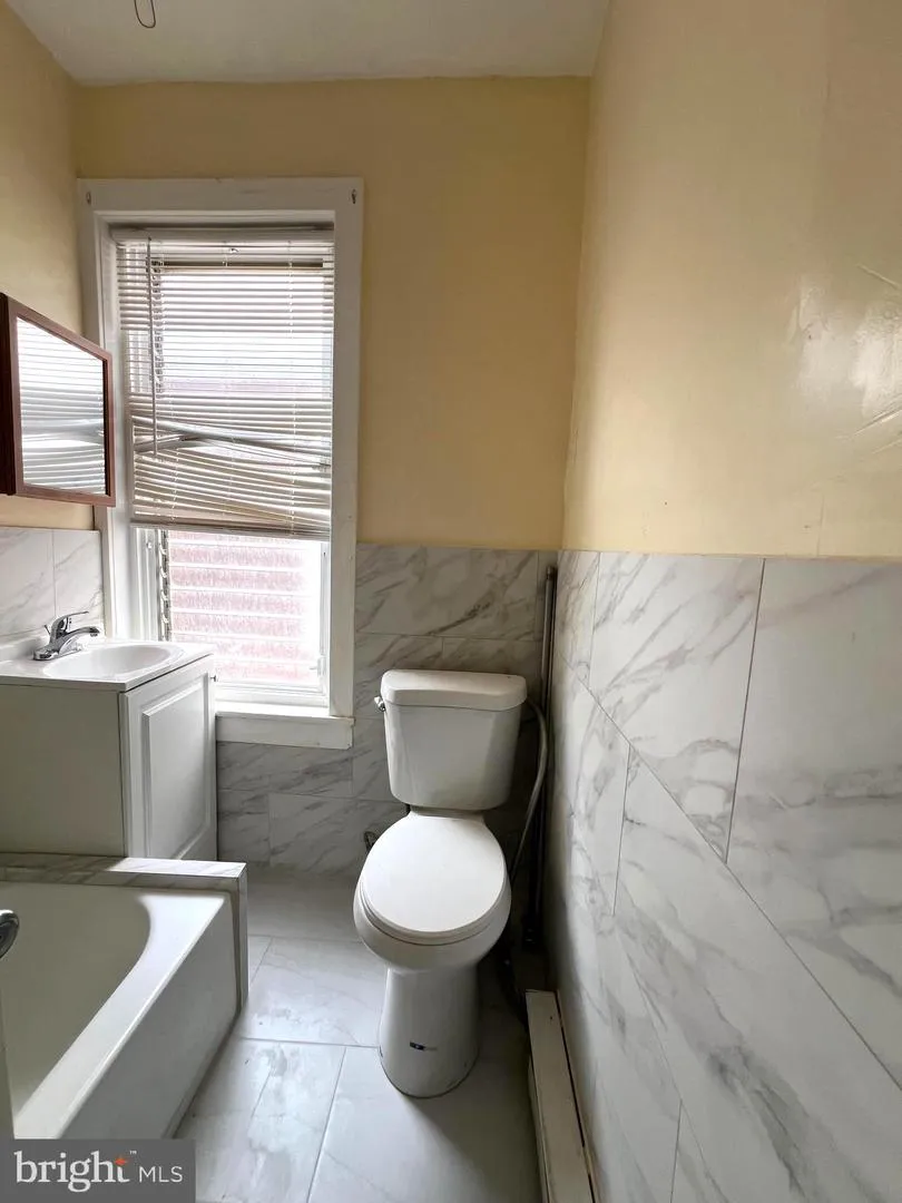 1908 E ALLEGHENY AVENUE Philadelphia, PA 19134