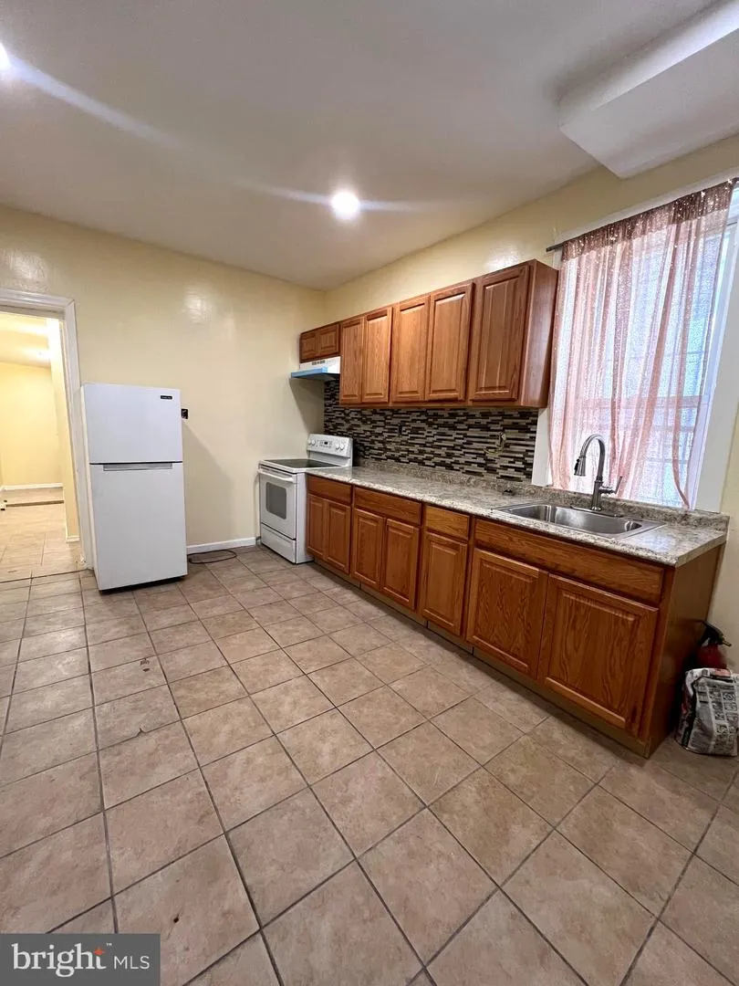 1908 E ALLEGHENY AVENUE Philadelphia, PA 19134