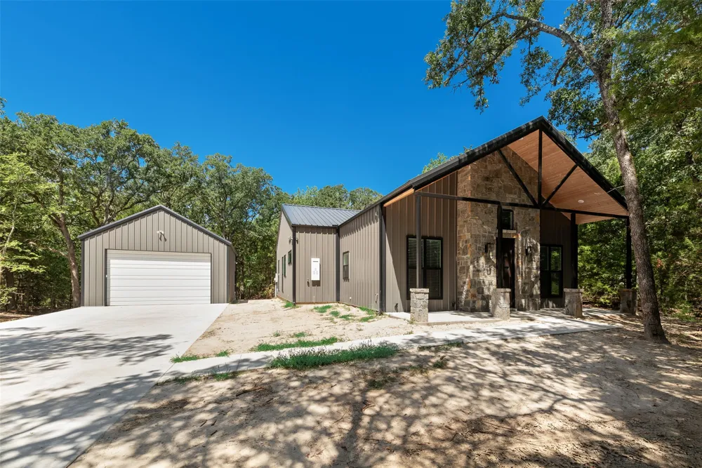 6326 FM 2101 Quinlan, TX 75474