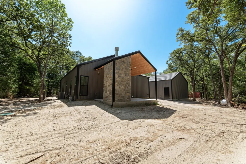 6326 FM 2101 Quinlan, TX 75474