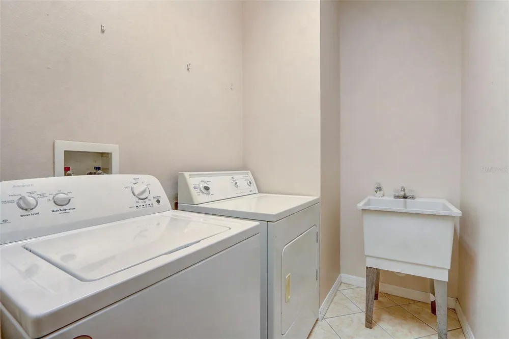 1305 SANDSTONE RUN Sanford, FL 32771