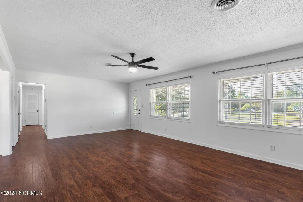 13 Collins Drive Midway Park, NC 28544