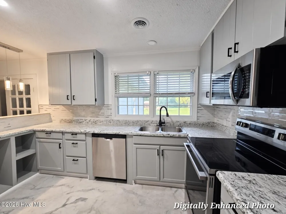 13 Collins Drive Midway Park, NC 28544