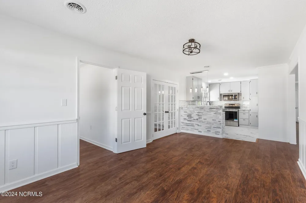 13 Collins Drive Midway Park, NC 28544