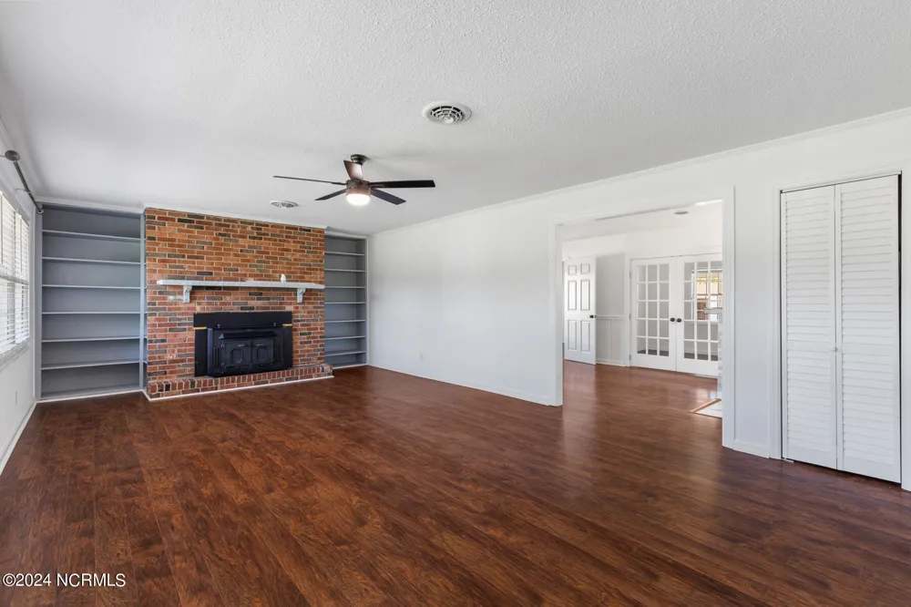 13 Collins Drive Midway Park, NC 28544