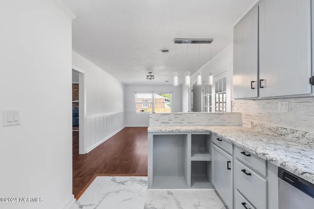 13 Collins Drive Midway Park, NC 28544