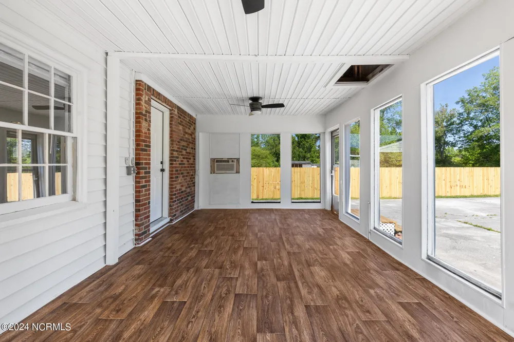 13 Collins Drive Midway Park, NC 28544