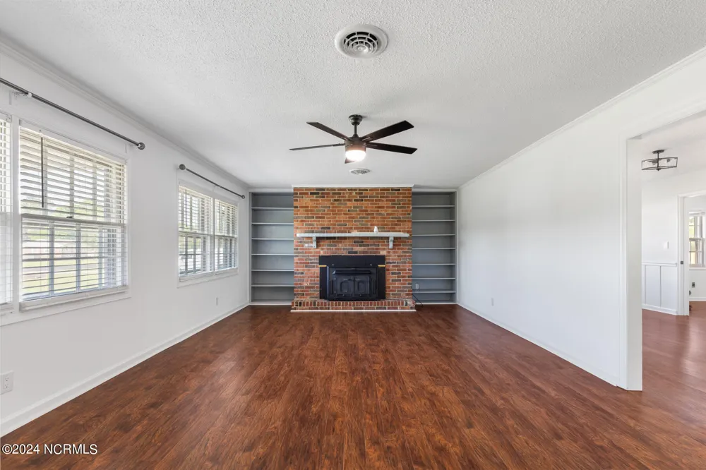 13 Collins Drive Midway Park, NC 28544