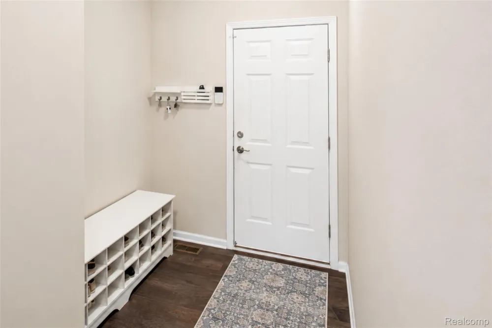 30081 Braeburn Street Lyon Charter Township, MI 48165