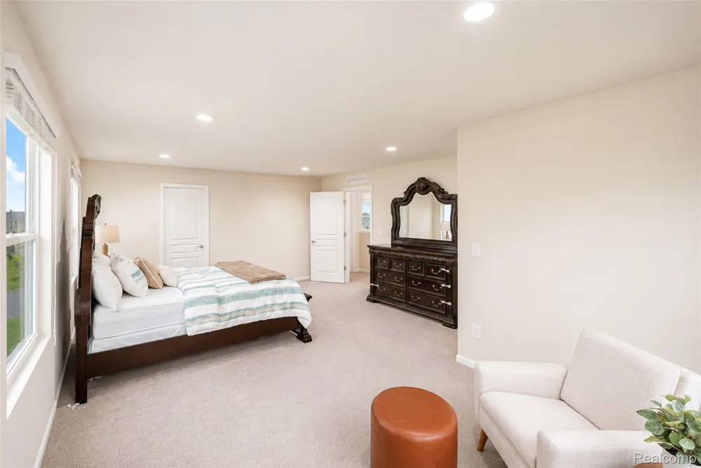 30081 Braeburn Street Lyon Charter Township, MI 48165
