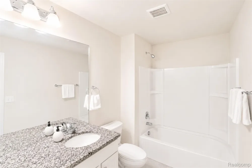 30081 Braeburn Street Lyon Charter Township, MI 48165