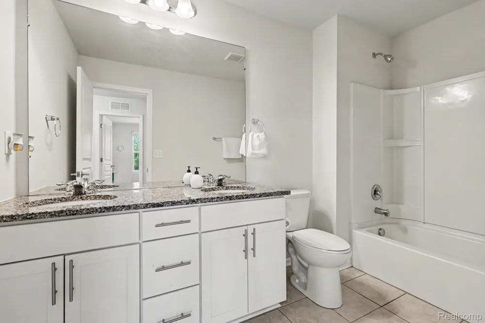 30081 Braeburn Street Lyon Charter Township, MI 48165