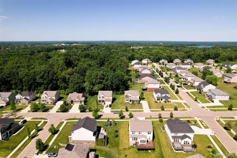 30081 Braeburn Street Lyon Charter Township, MI 48165