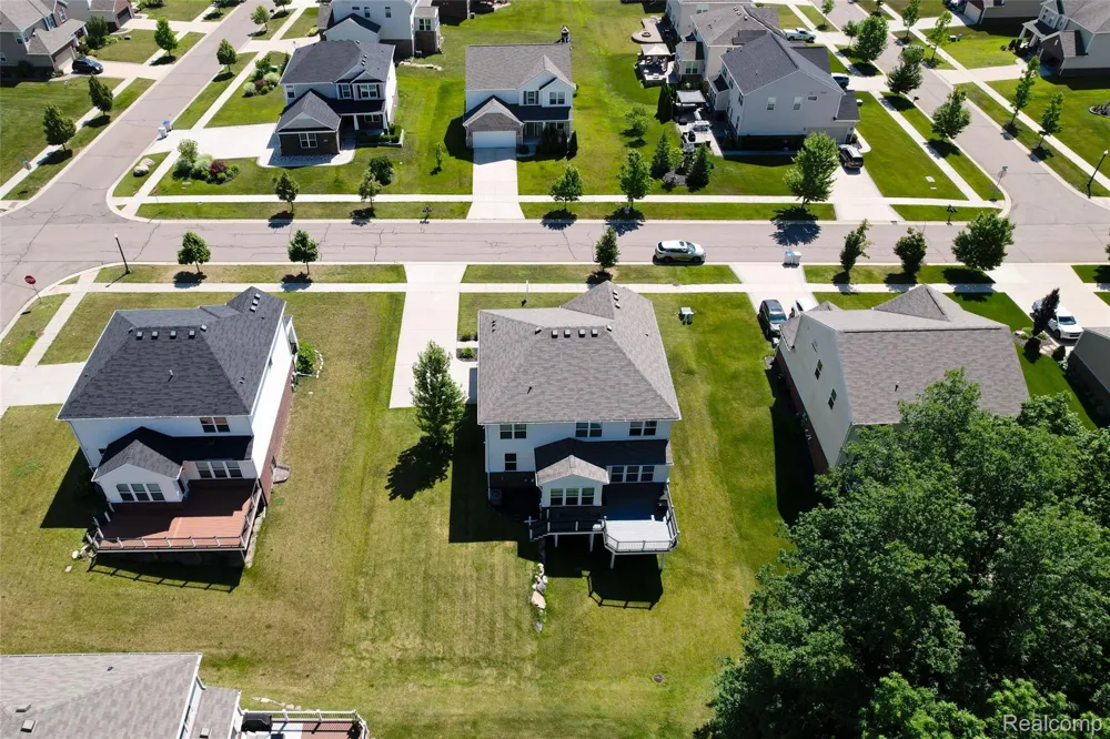 30081 Braeburn Street Lyon Charter Township, MI 48165