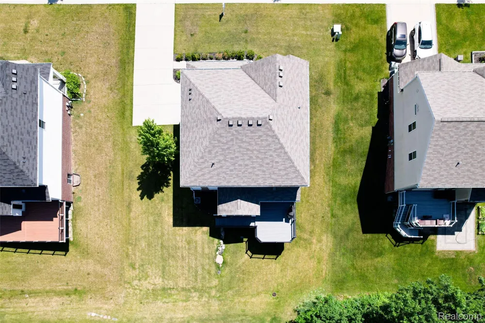 30081 Braeburn Street Lyon Charter Township, MI 48165