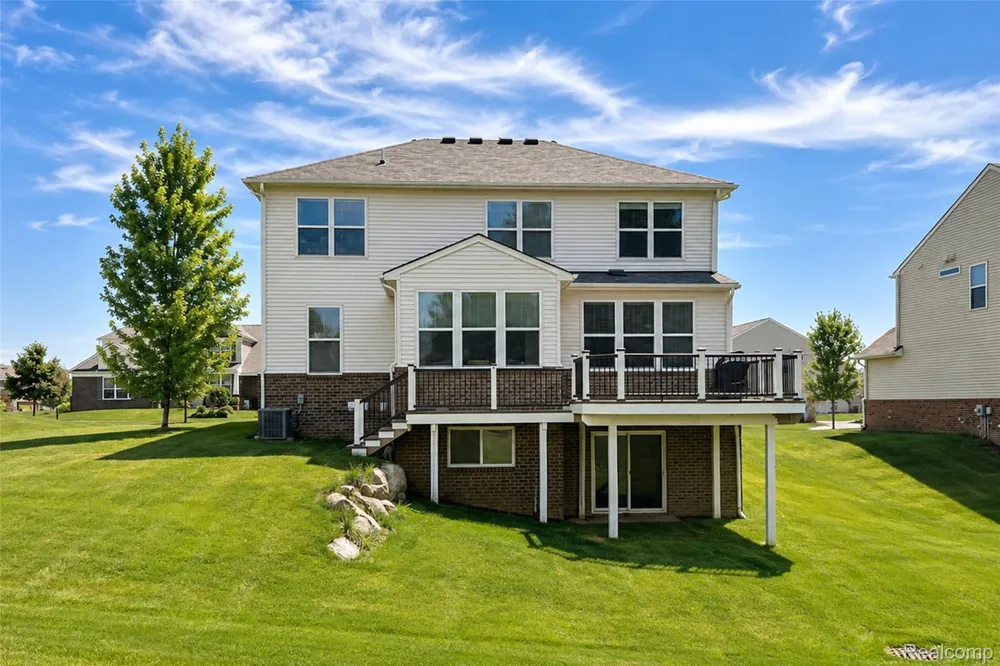 30081 Braeburn Street Lyon Charter Township, MI 48165