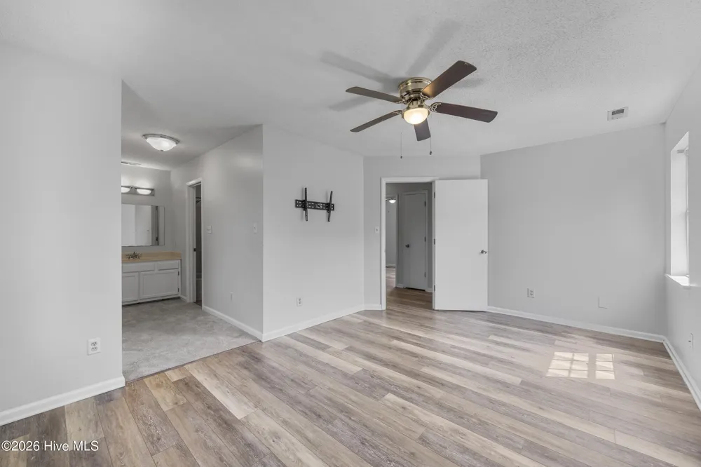 496 Sand Ridge Road Hubert, NC 28539