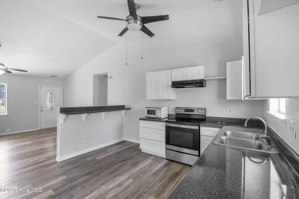 496 Sand Ridge Road Hubert, NC 28539