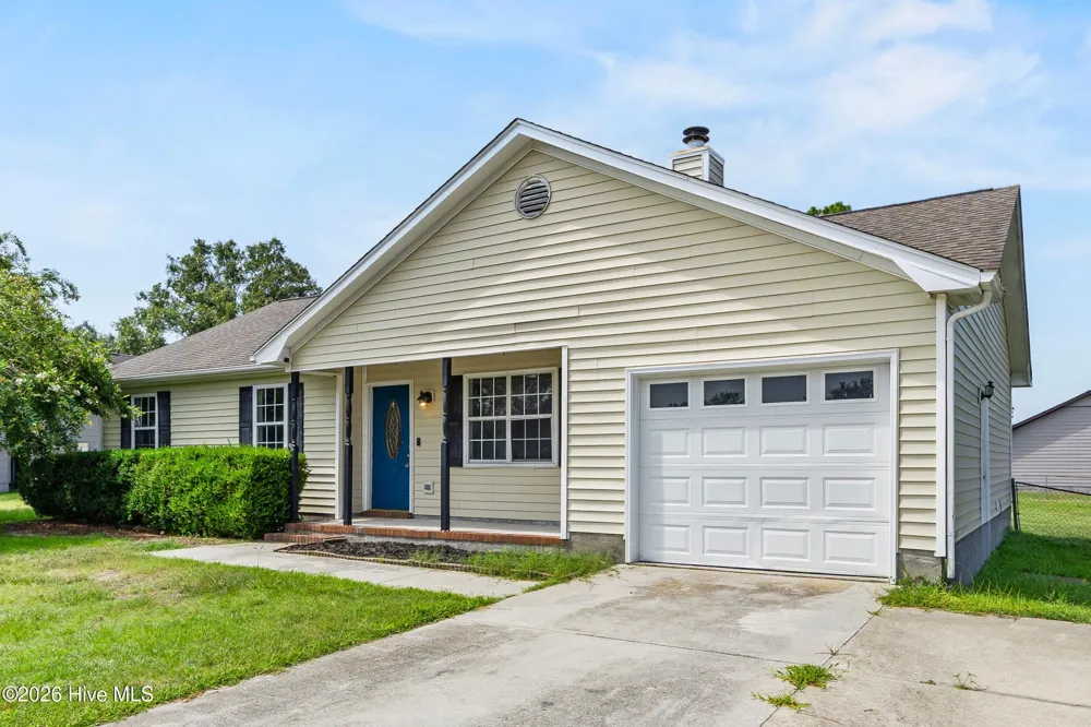 496 Sand Ridge Road Hubert, NC 28539