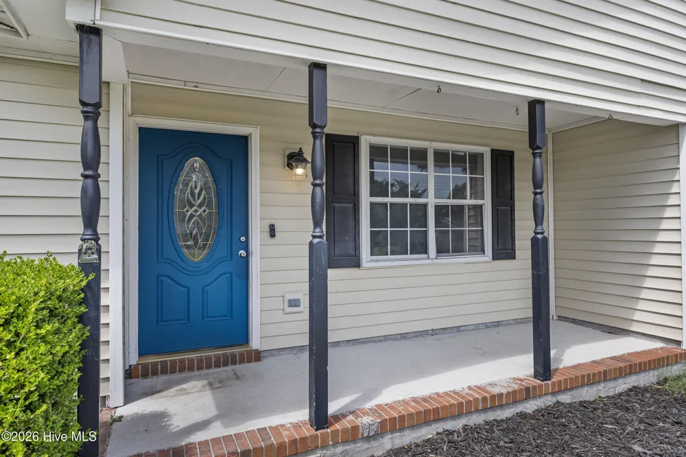 496 Sand Ridge Road Hubert, NC 28539