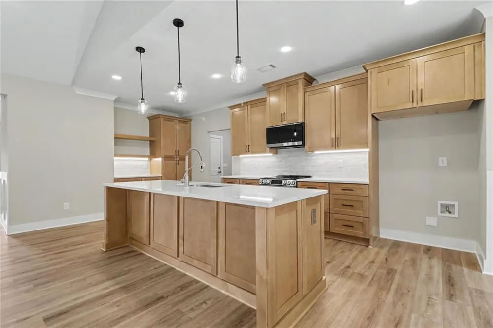 6740 Little Whistle Way Clermont, GA 30527