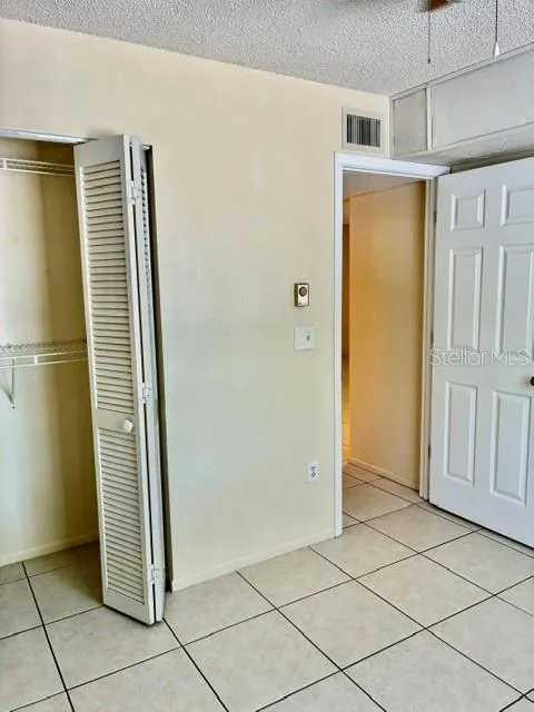 211 AIRPORT AVENUE W #111 Venice, FL 34285