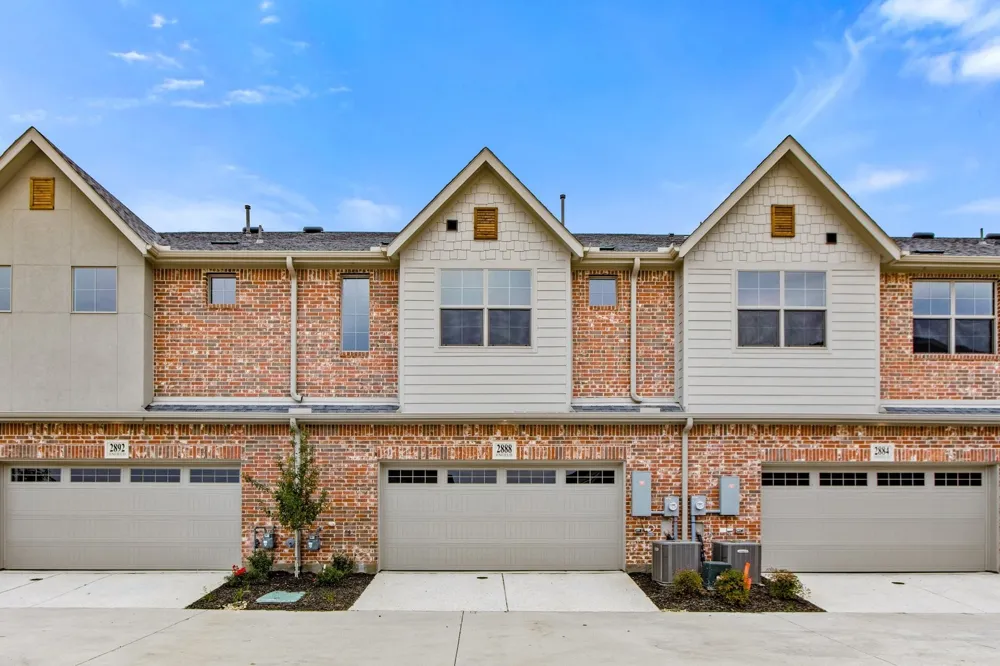 2888 Enfield The Colony, TX 75056