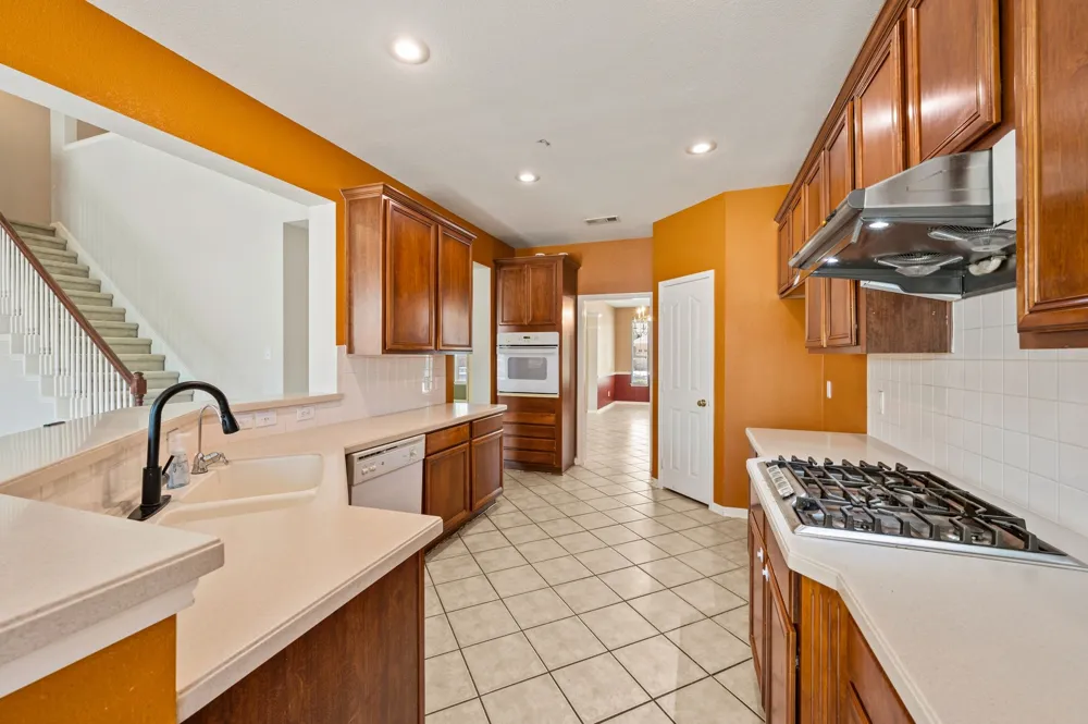 1302 Parkside Drive Mansfield, TX 76063