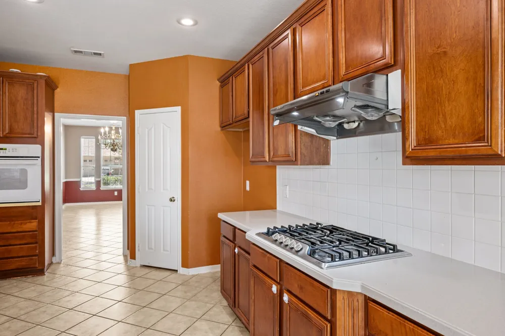 1302 Parkside Drive Mansfield, TX 76063