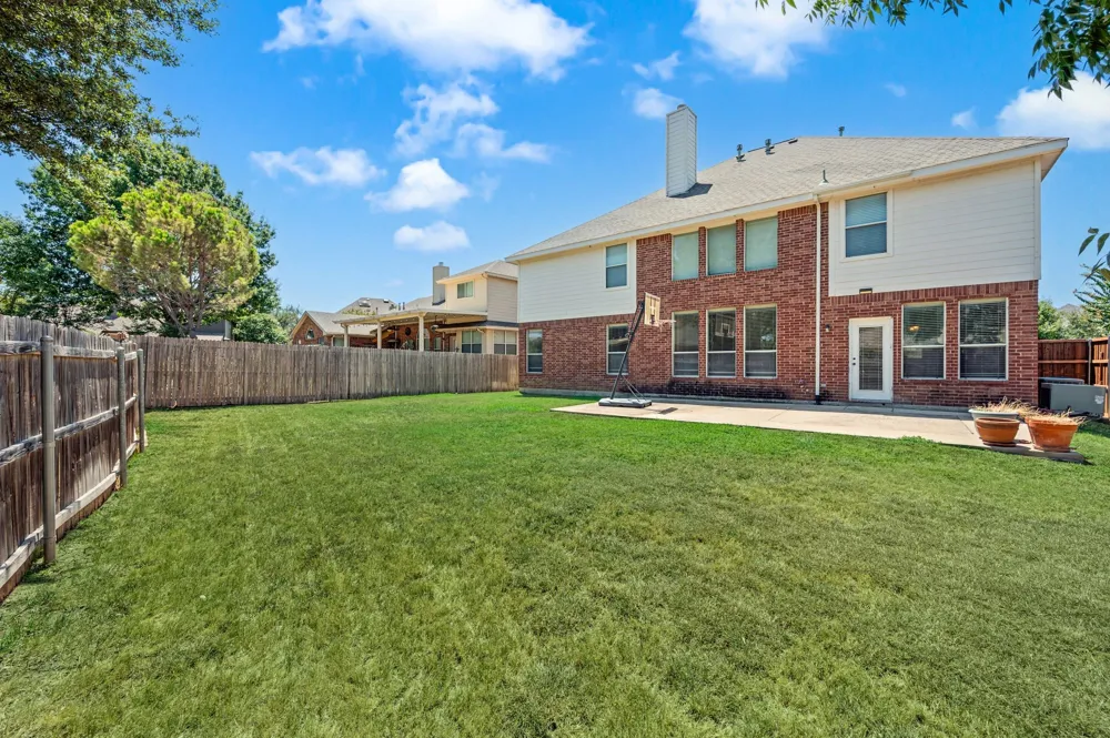 1302 Parkside Drive Mansfield, TX 76063