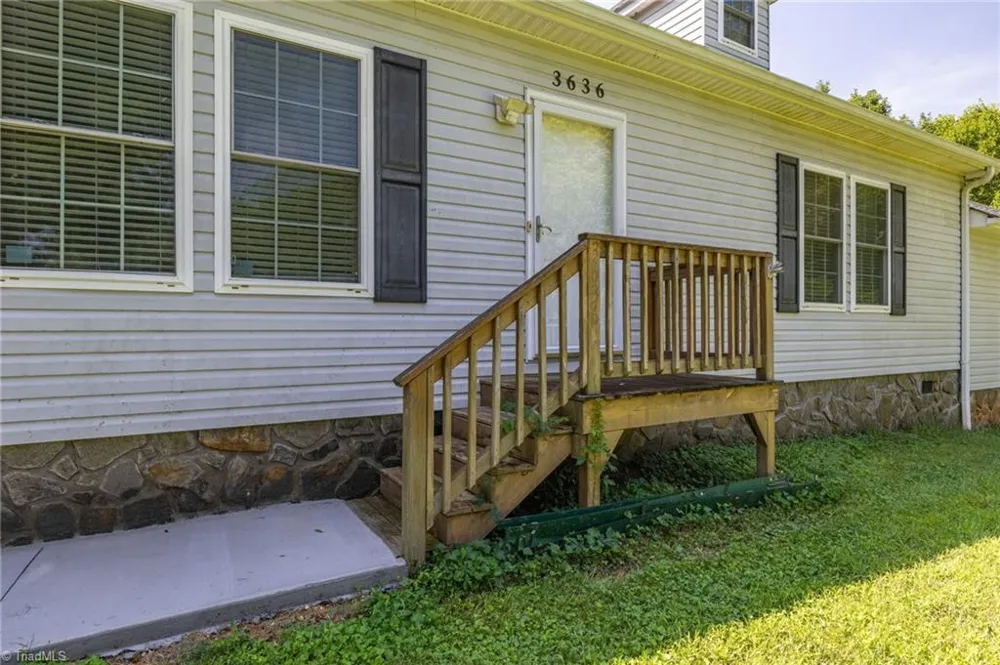 3636 Shacktown Road Yadkinville, NC 27055