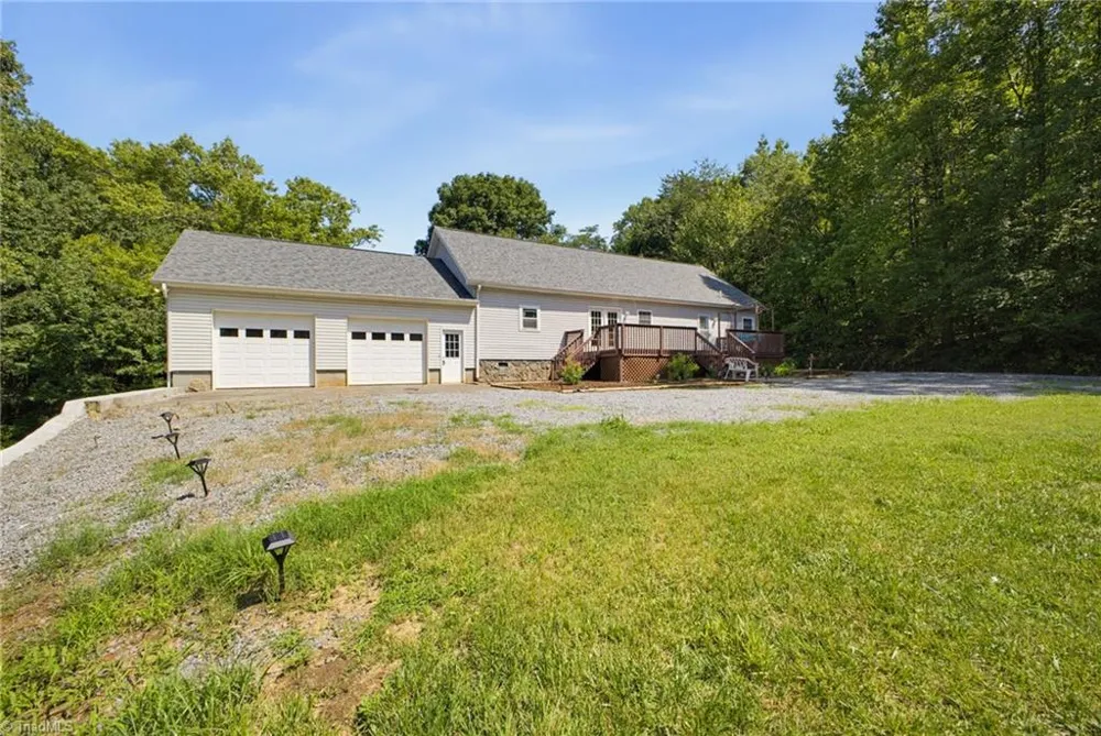 3636 Shacktown Road Yadkinville, NC 27055