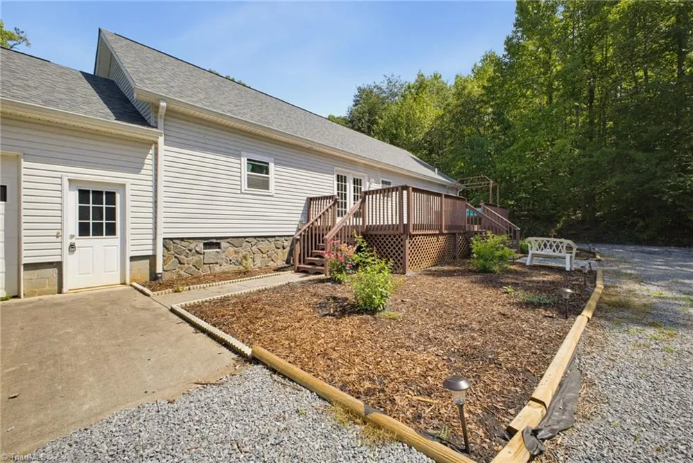 3636 Shacktown Road Yadkinville, NC 27055