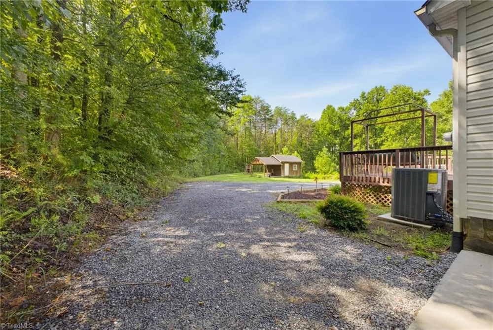 3636 Shacktown Road Yadkinville, NC 27055