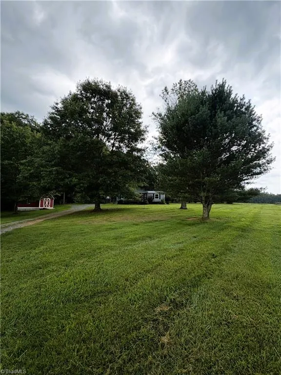 1094 Traphill Union Road Traphill, NC 28685