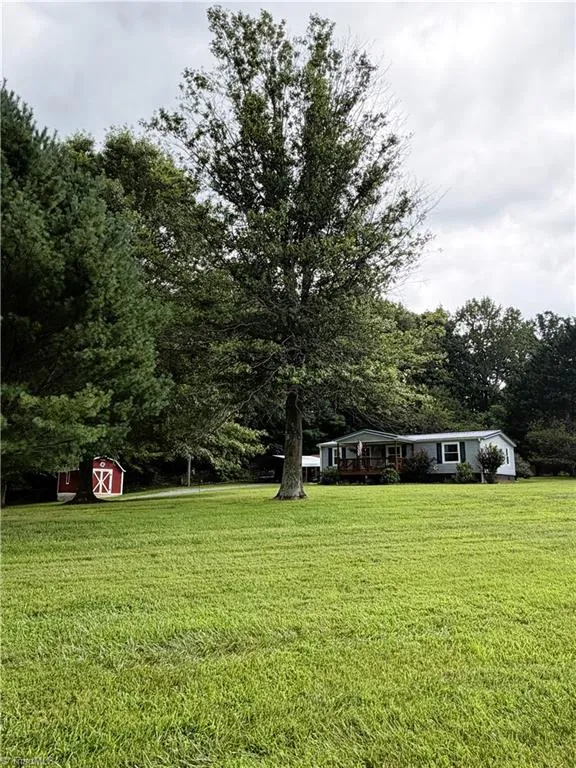 1094 Traphill Union Road Traphill, NC 28685