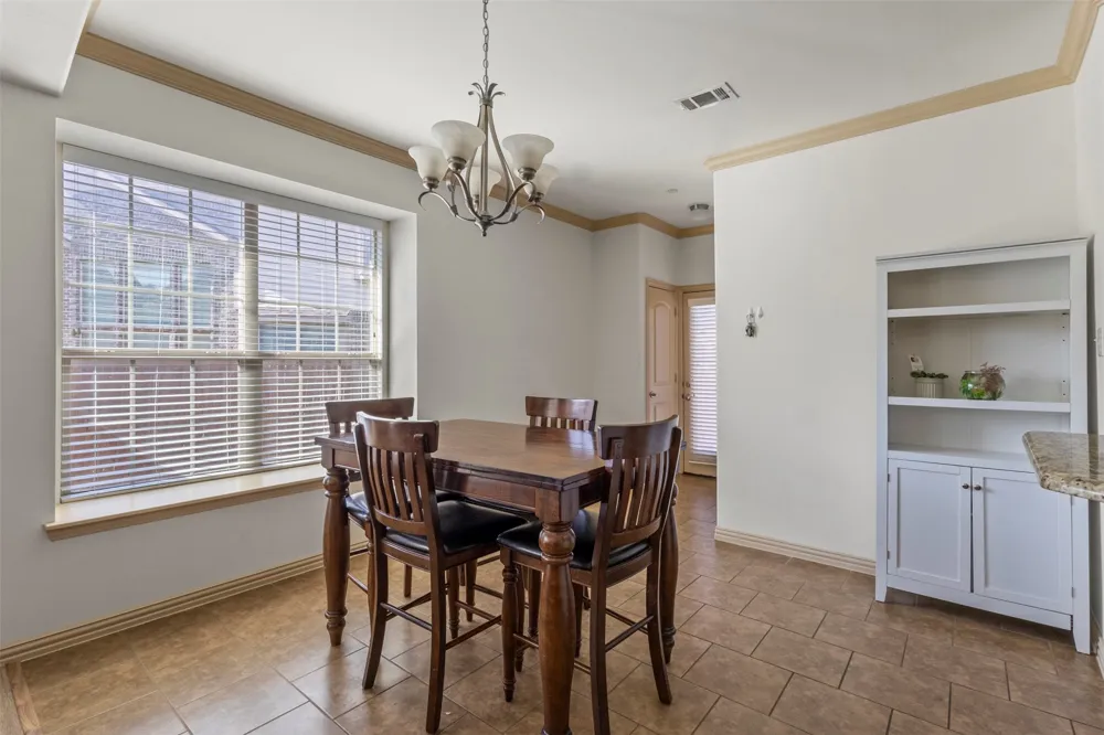 4940 Empire Way Irving, TX 75038