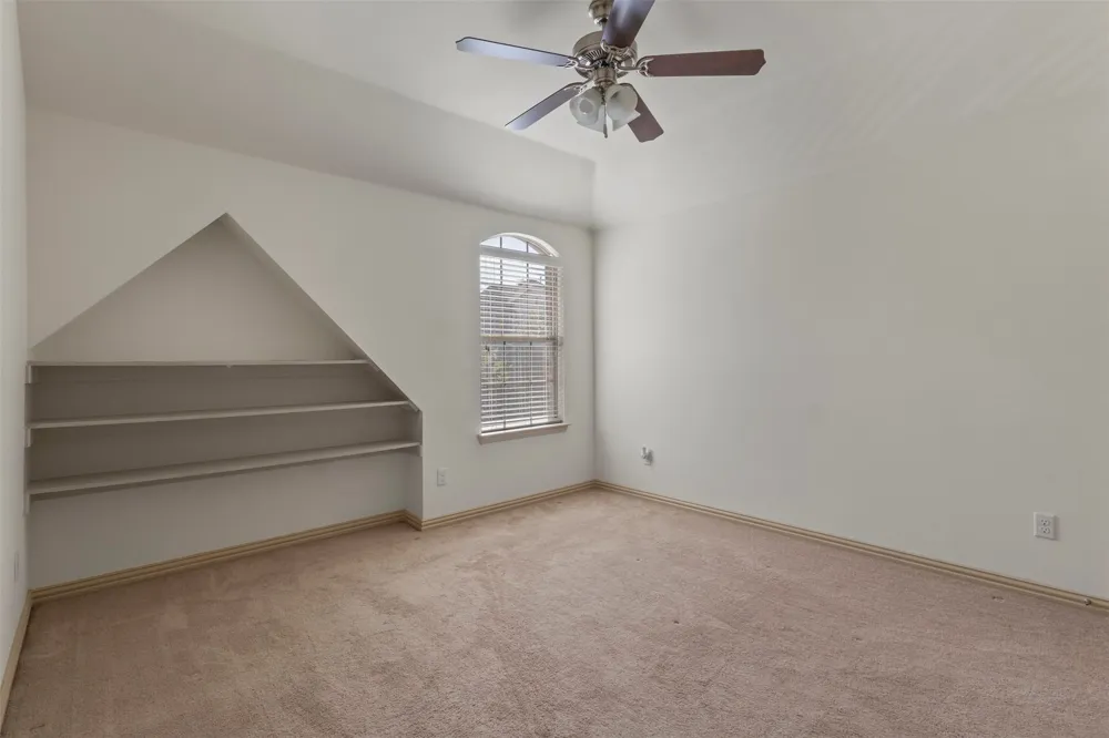 4940 Empire Way Irving, TX 75038