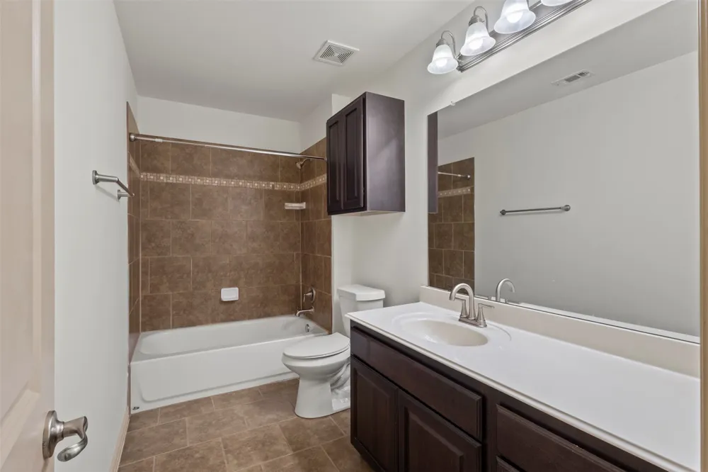 4940 Empire Way Irving, TX 75038