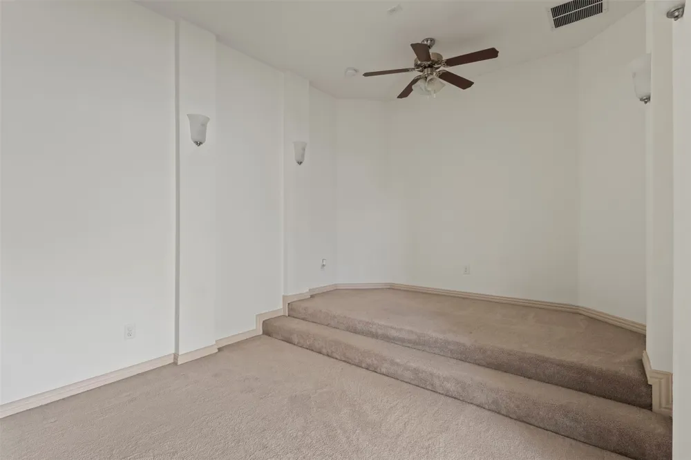 4940 Empire Way Irving, TX 75038