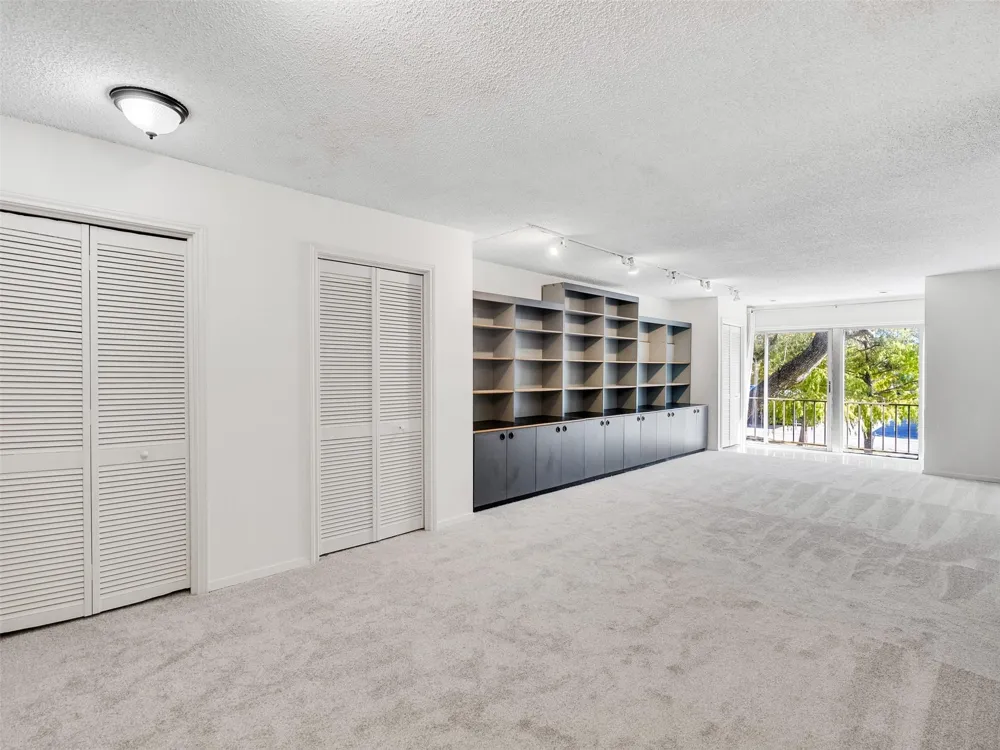5050 Ambassador Way #218 Houston, TX 77056