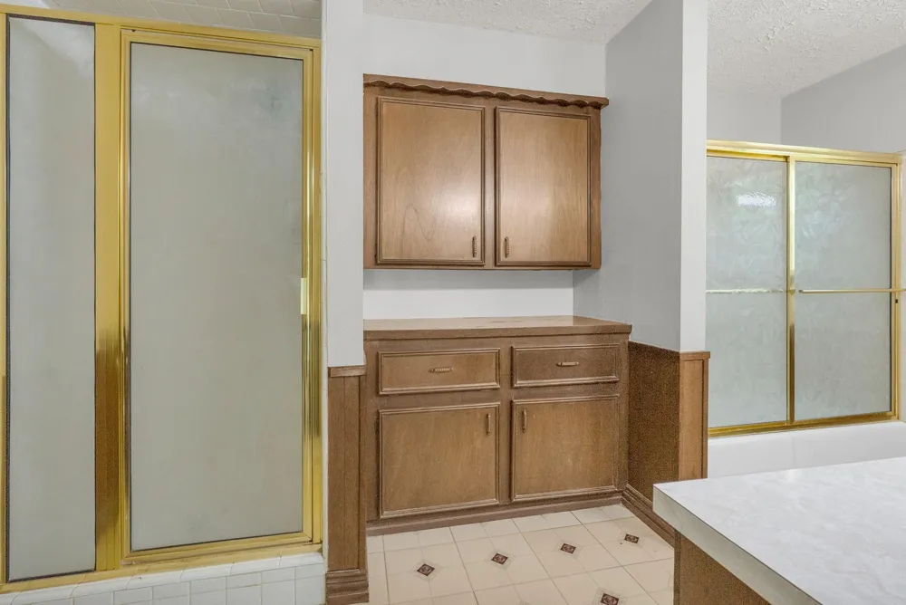 33102 Rollingwood Drive Pinehurst, TX 77362